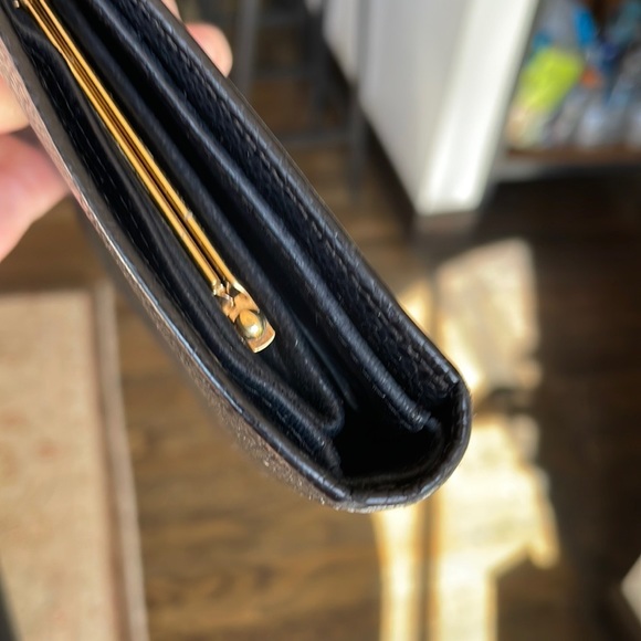 ๐๐HOST PICK๐๐ gorgeous Chanel Wallet black caviar skin - Picture 10 of 12